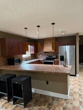 6936 W 25th Ave in Hialeah, FL - Building Photo - Building Photo