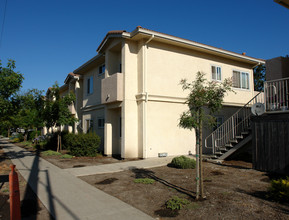 Granite Place in Santa Rosa, CA - Building Photo - Building Photo