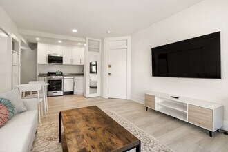 36 Westminster Ave, Unit D in Venice, CA - Foto de edificio - Building Photo