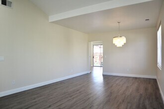 5003 Spring Crest Terrace in Fremont, CA - Foto de edificio - Building Photo