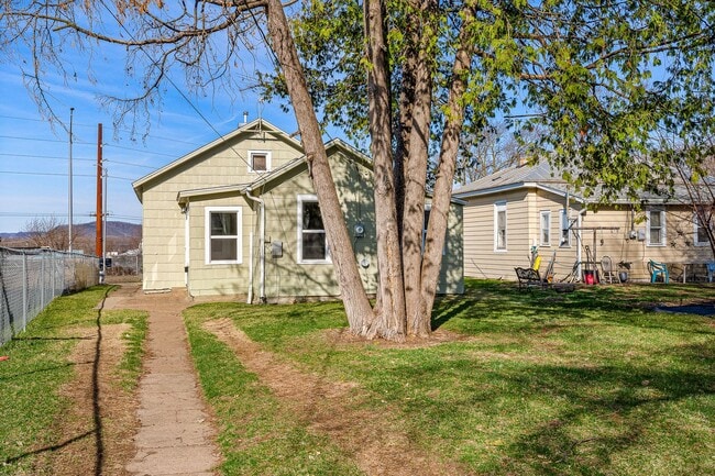 1407 4th St S in La crosse, WI - Building Photo - Building Photo