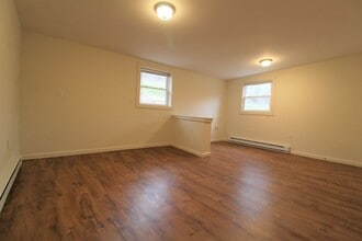 8 Braddock St in Morgantown, WV - Building Photo - Building Photo