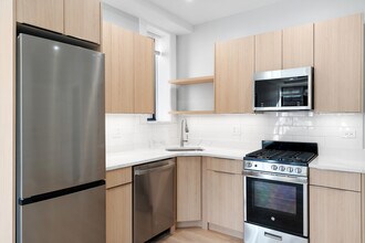 1546 W Jonquil Terrace in Chicago, IL - Building Photo - Building Photo