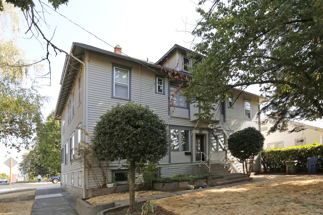 310 Liberty St SE in Salem, OR - Building Photo