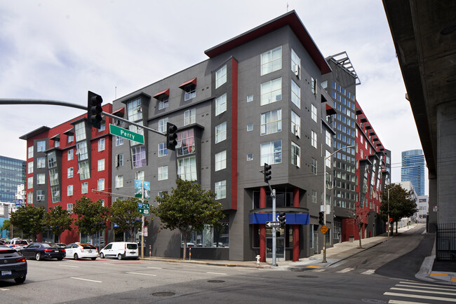 Yerba Buena Commons in San Francisco, CA - Building Photo - Building Photo