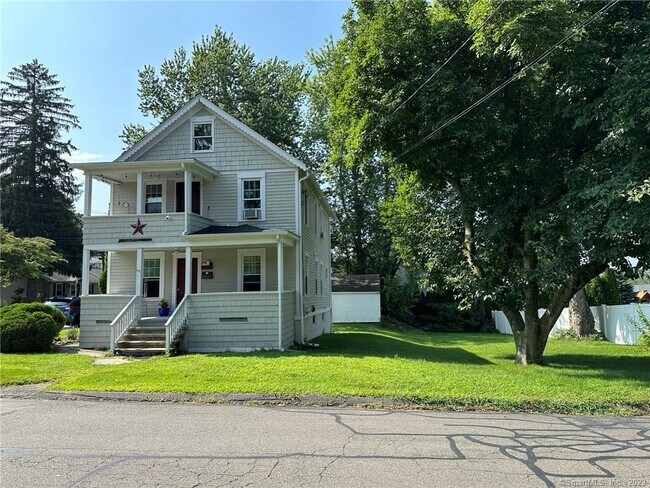 40 West St in Shelton, CT - Foto de edificio - Building Photo