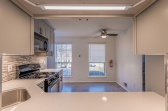 1101 Doolittle Dr in Bridgewater, NJ - Building Photo - Building Photo