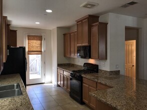 3417 Verona Terrace in Davis, CA - Building Photo - Building Photo