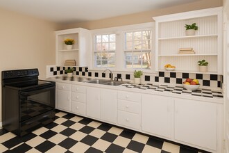 125 Rosedale Cir in Winston-Salem, NC - Building Photo - Building Photo