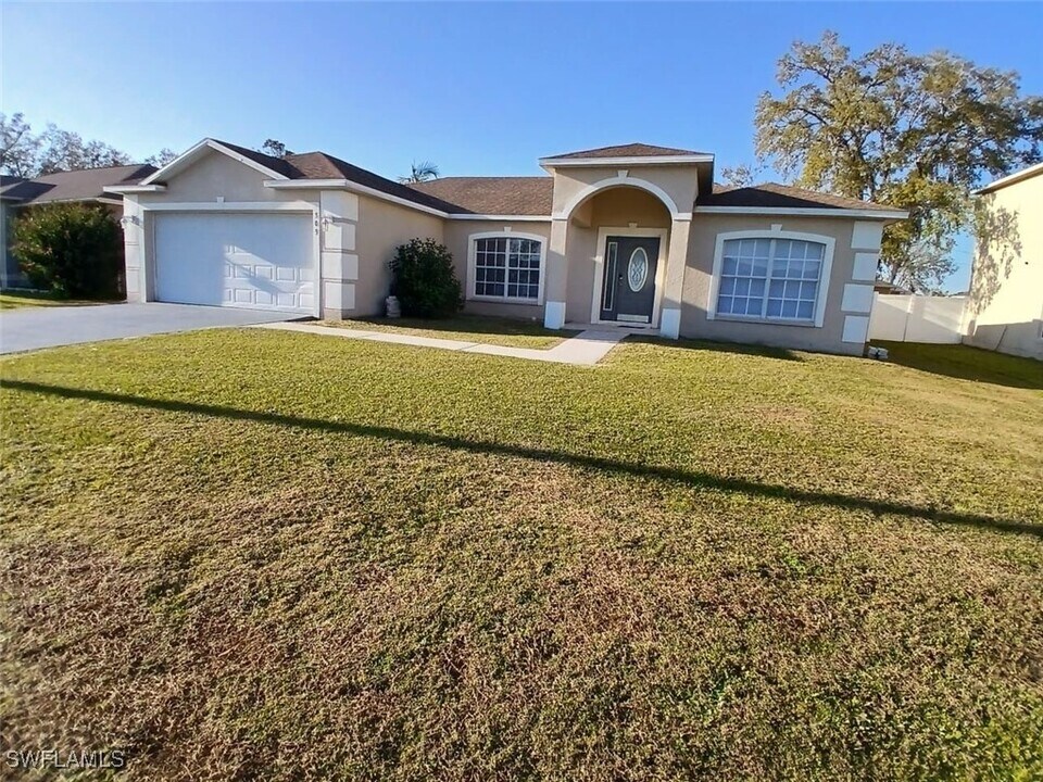 509 Hummingbird Ct in Kissimmee, FL - Building Photo