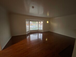 515-521 S Tamarind Ave in Compton, CA - Building Photo - Building Photo