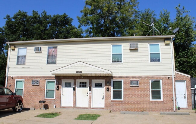 property at 405 Clifton St