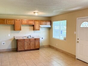 3545 Nightingale St in Orange, TX - Building Photo - Building Photo