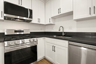 715 Sunset Ave in Venice, CA - Building Photo - Building Photo