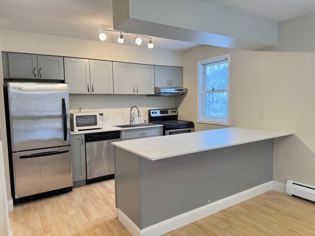 25 Baycrest Dr, Unit 112 in South Burlington, VT - Building Photo - Building Photo