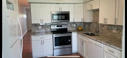2448 Columbia Dr in Clearwater, FL - Building Photo - Building Photo