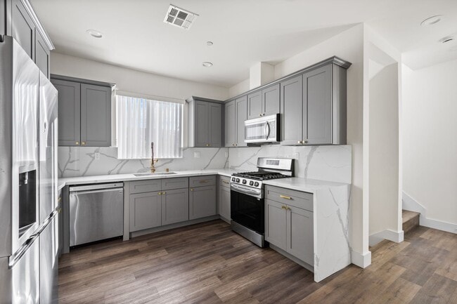 property at 11621 Ayres Ave