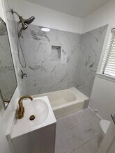 1543 11th St, Unit Unit D in Santa Monica, CA - Building Photo - Building Photo