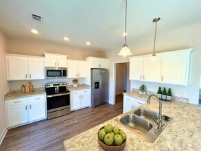 103 Old Auburn Ln in Brooklet, GA - Building Photo - Building Photo