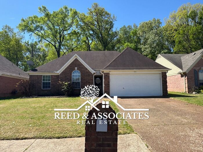 7051 Showboat Ln in Cordova, TN - Foto de edificio
