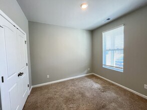 800 Dallas Dr in Columbia, TN - Building Photo - Building Photo