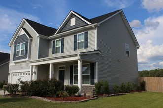 648 Stonebriar Ave in Raeford, NC - Building Photo - Building Photo