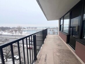 3410 N Lake Shore Dr in Chicago, IL - Building Photo - Building Photo