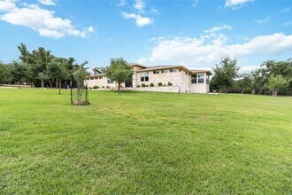 129 Powder Horn Rd in Bastrop, TX - Building Photo - Building Photo