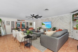 2950 Coach House Ln in Naples, FL - Building Photo - Building Photo