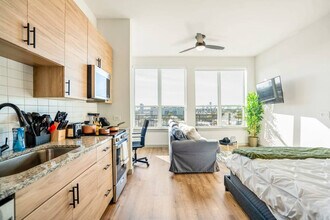 1111 Shepherd Dr-Unit -ID1380756P in Houston, TX - Building Photo - Building Photo