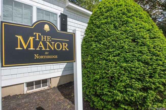 14 Northridge St in Huntington Station, NY - Building Photo - Building Photo