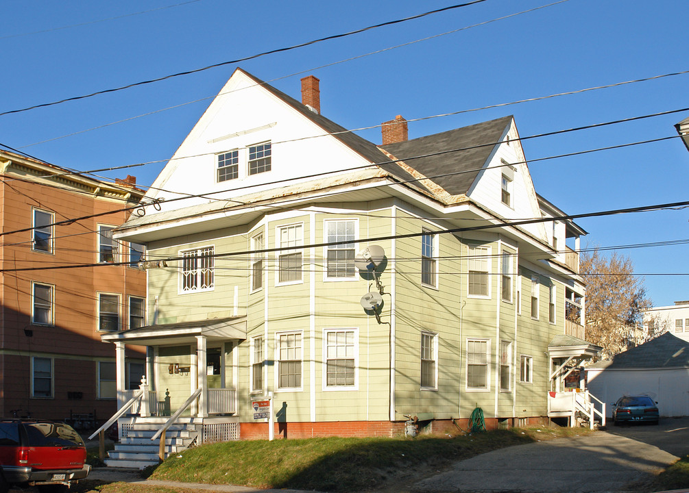 120 Horton St in Lewiston, ME - Building Photo