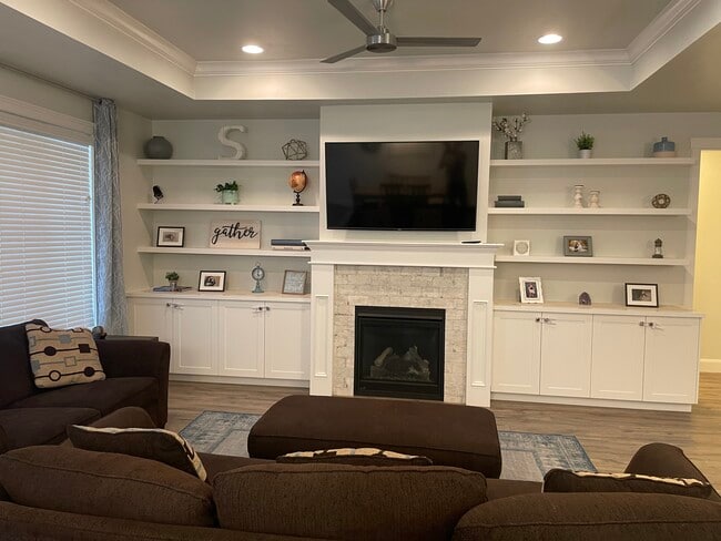 property at 6845 N Sunglow Ave