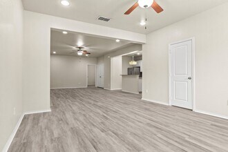 2713 McCart Ave in Fort Worth, TX - Building Photo - Building Photo