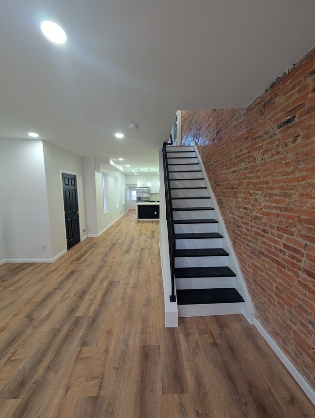 6017 Vine St in Philadelphia, PA - Foto de edificio - Building Photo