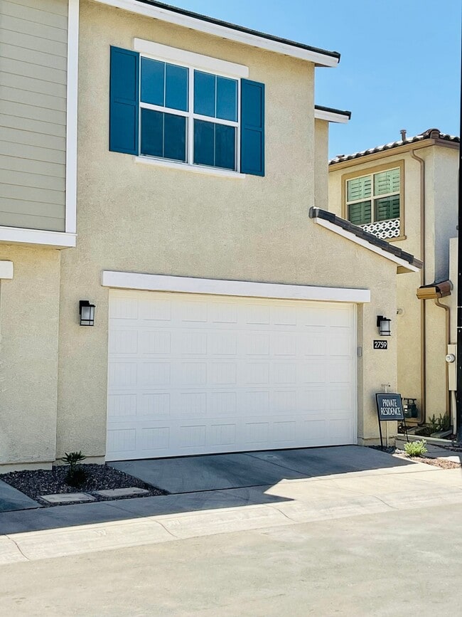 property at 2759 S Jackrabbit Dr