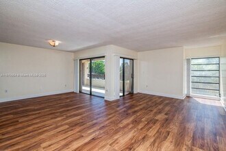 8860 SW 123rd Ct in Miami, FL - Building Photo - Building Photo