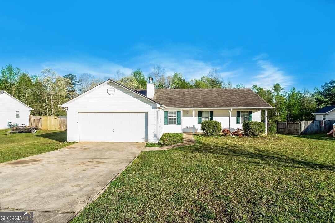 155 Pleasant Hills Dr in Covington, GA - Building Photo