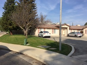 4206 & 4212 Orrick Ct, Bakersfield, CA 93308 in Bakersfield, CA - Building Photo - Other