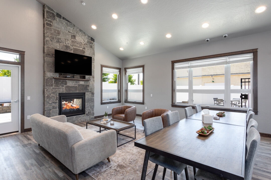 Cameo Flats in Spokane Valley, WA - Building Photo