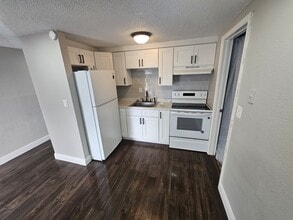 2989 Willow Ave in Largo, FL - Foto de edificio - Building Photo