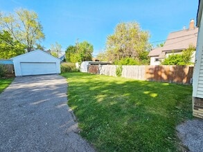 3274 E Overlook Rd in Cleveland Heights, OH - Building Photo - Building Photo
