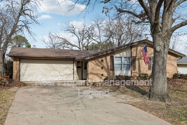 2017 Durham St in Irving, TX - Building Photo - Building Photo
