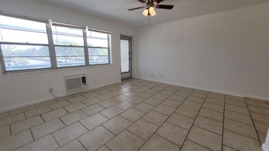 368 Camden P in West Palm Beach, FL - Building Photo - Building Photo