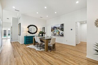 6134 Black Berry Ln in Dallas, TX - Building Photo - Building Photo