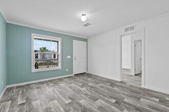 16801 Oak Leaf Ct in North Fort Myers, FL - Building Photo - Building Photo