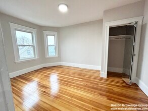 20 Dawes St, Unit 3 in Boston, MA - Building Photo - Building Photo