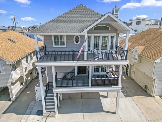 property at 16 Kentucky St