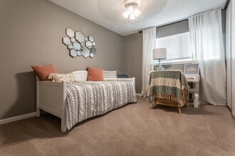 Trailwood Village Apartments in Kingwood, TX - Building Photo - Interior Photo