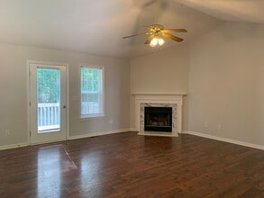 203 Garrison Ave in Clayton, NC - Building Photo - Building Photo